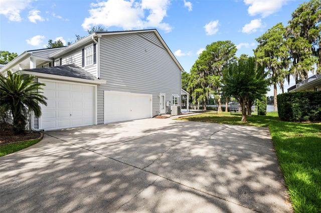 18010 CLEAR LAKE DRIVE, Lutz, FL 33548