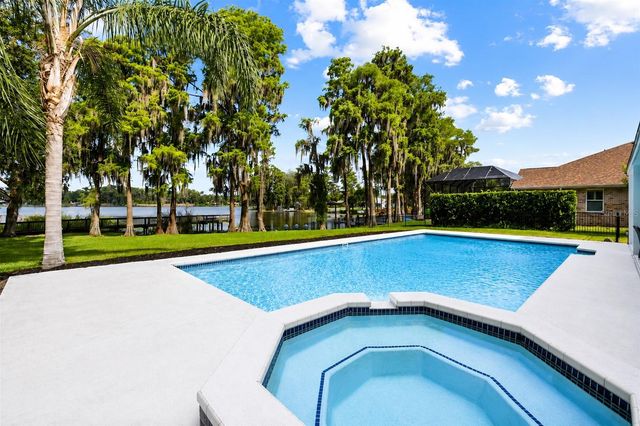 18010 CLEAR LAKE DRIVE, Lutz, FL 33548
