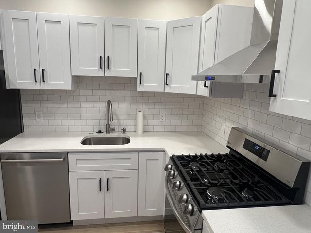 3051 CEDAR ST, Philadelphia, PA 19134