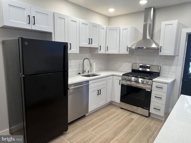 3051 CEDAR ST, Philadelphia, PA 19134