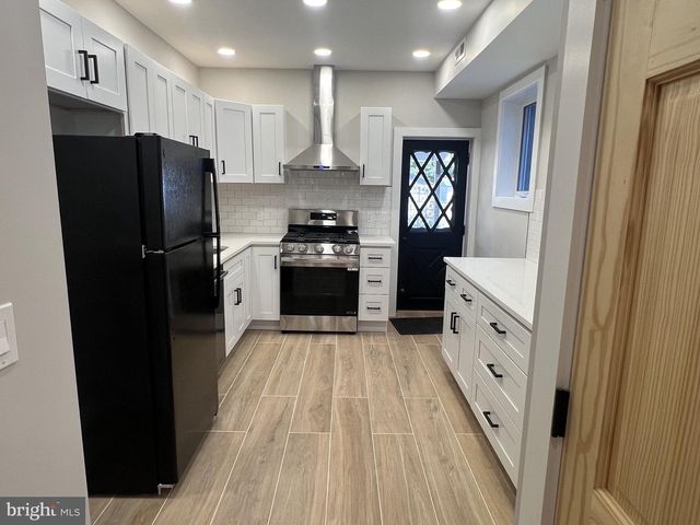 3051 CEDAR ST, Philadelphia, PA 19134