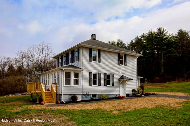 40 Highland Avenue, Kerhonkson, NY 12446