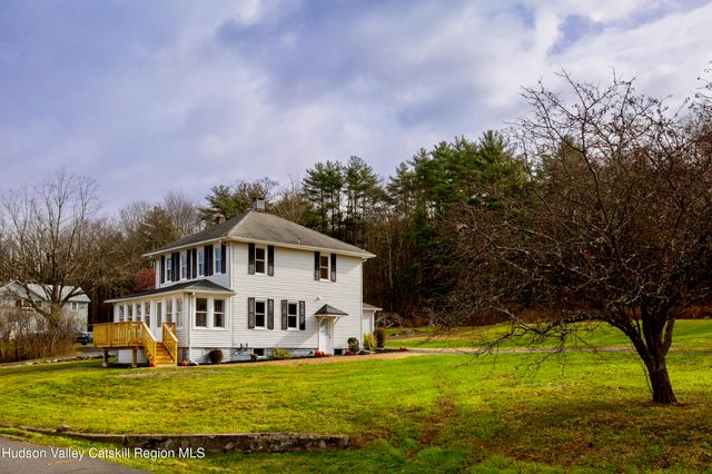 40 Highland Avenue, Kerhonkson, NY 12446
