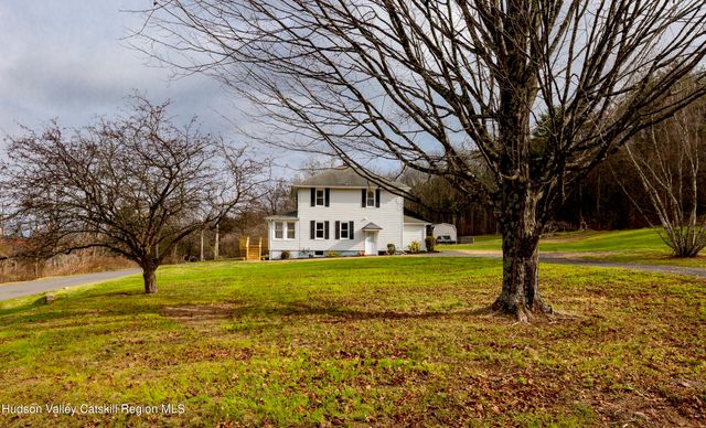 40 Highland Avenue, Kerhonkson, NY 12446