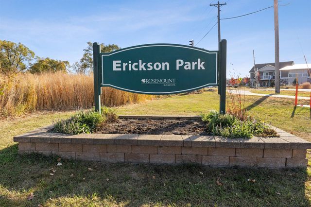 13733 Victoria Meadows Court, Rosemount, MN 55068