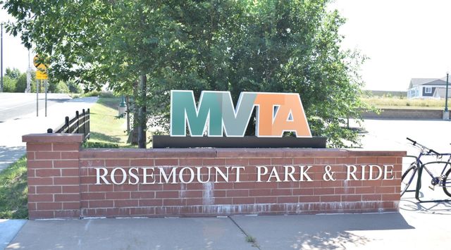 13733 Victoria Meadows Court, Rosemount, MN 55068
