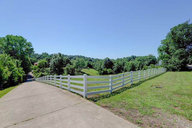 2251 Davidson Graveyard Rd, Clarksville, TN 37043
