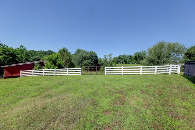 2251 Davidson Graveyard Rd, Clarksville, TN 37043