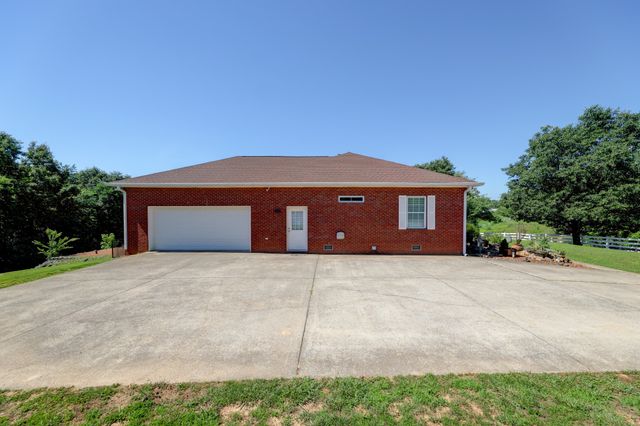 2251 Davidson Graveyard Rd, Clarksville, TN 37043