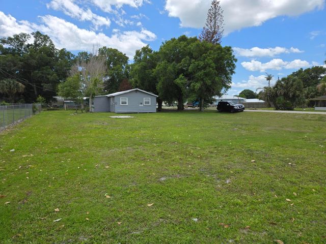 408 NW 10th Avenue, Okeechobee, FL 34974