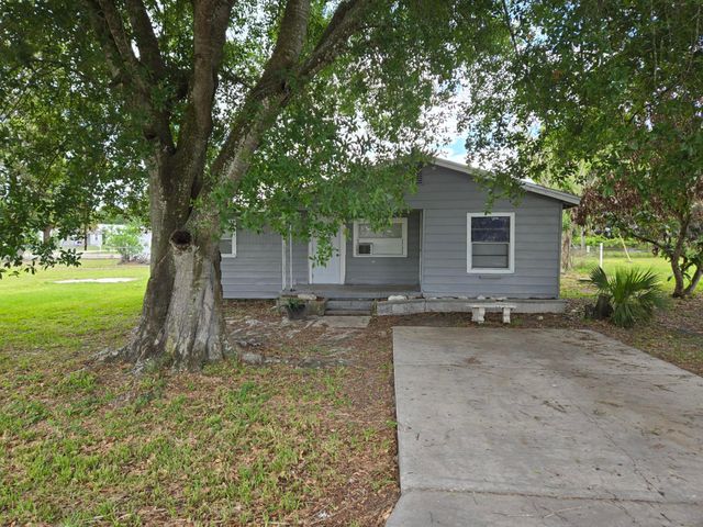 408 NW 10th Avenue, Okeechobee, FL 34974