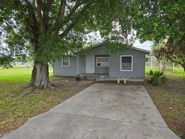 408 NW 10th Avenue, Okeechobee, FL 34974