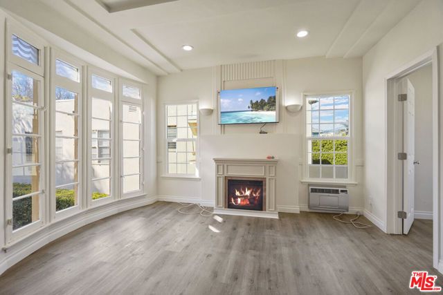 228 S REEVES Drive C, Beverly Hills, CA 90212