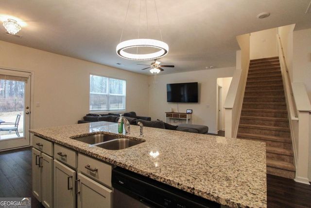 271 Canyon Ferry Way, Hoschton, GA 30548