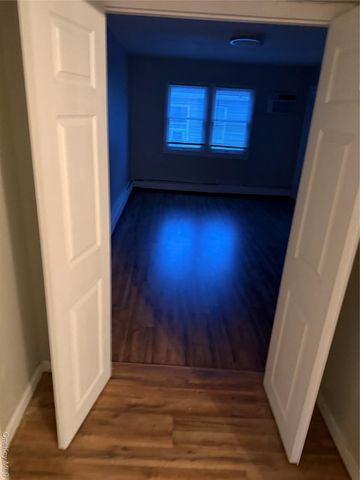 18 Leach Street, Lynbrook, NY 11563