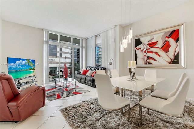 1155 Brickell Bay Dr 202, Miami, FL 33131