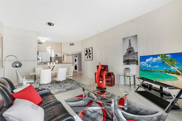 1155 Brickell Bay Dr 202, Miami, FL 33131