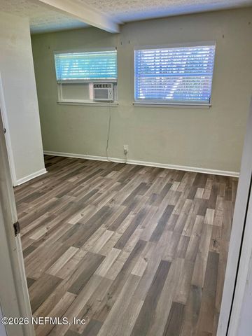 8903 HIPPS Road, Jacksonville, FL 32222