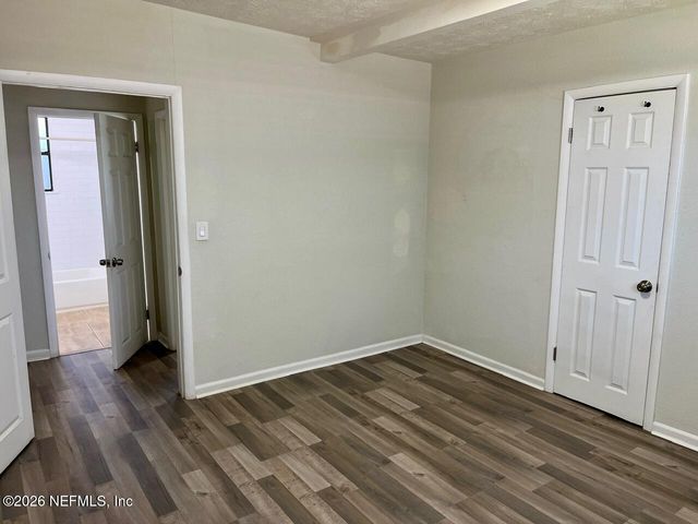 8903 HIPPS Road, Jacksonville, FL 32222