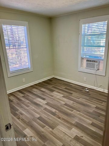 8903 HIPPS Road, Jacksonville, FL 32222