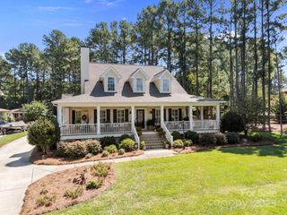 141 Yellow Jacket Circle, Mooresville, NC 28117