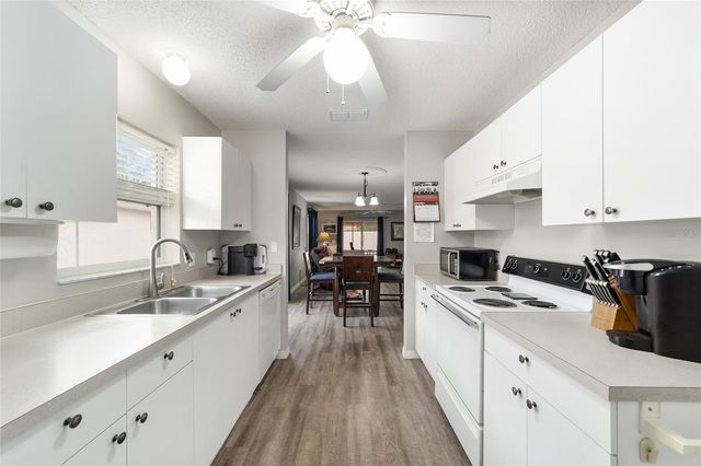 2120 ALFREDO AVENUE, The Villages, FL 32159