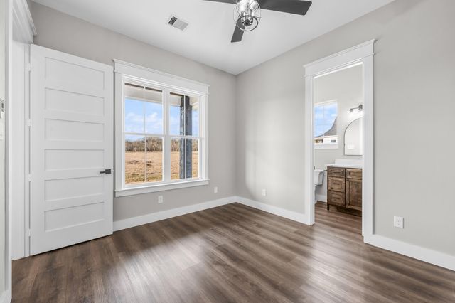 93 Long Horn Loop, New Waverly, TX 77358