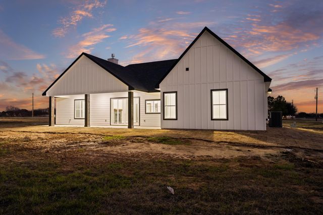 93 Long Horn Loop, New Waverly, TX 77358