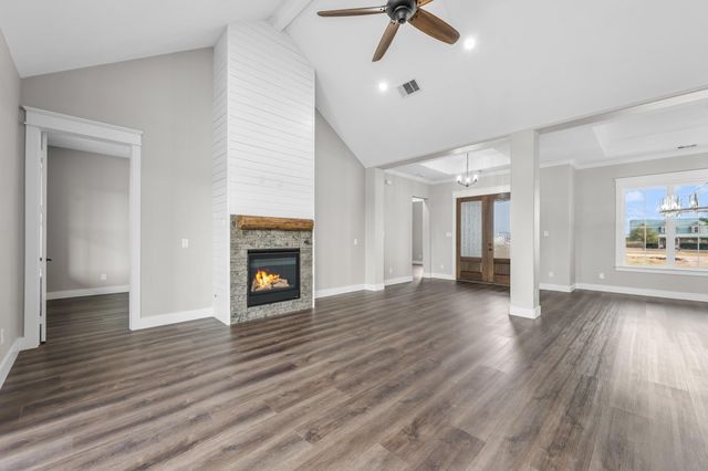 93 Long Horn Loop, New Waverly, TX 77358