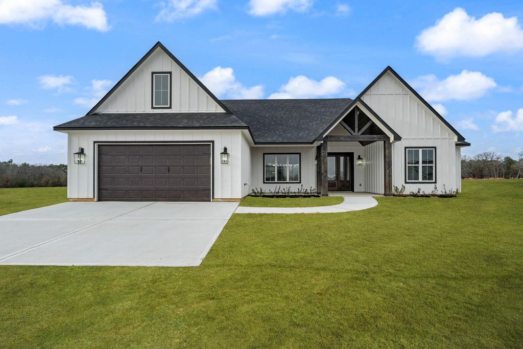 93 Long Horn Loop, New Waverly, TX 77358