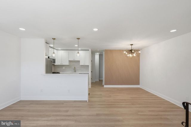 3530 OAKHILL RD, Philadelphia, PA 19154