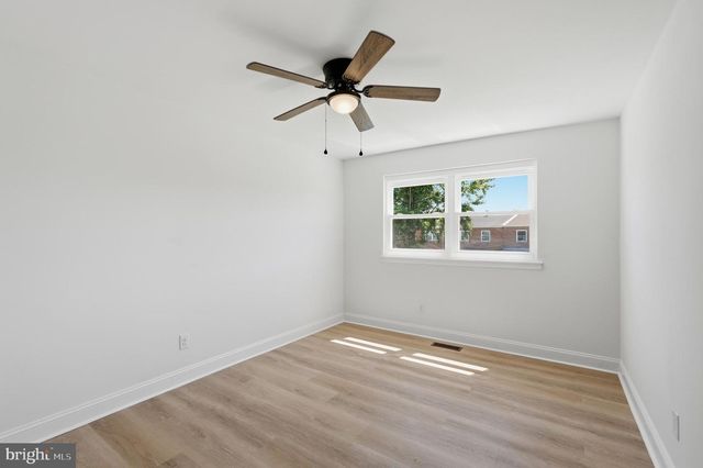 3530 OAKHILL RD, Philadelphia, PA 19154