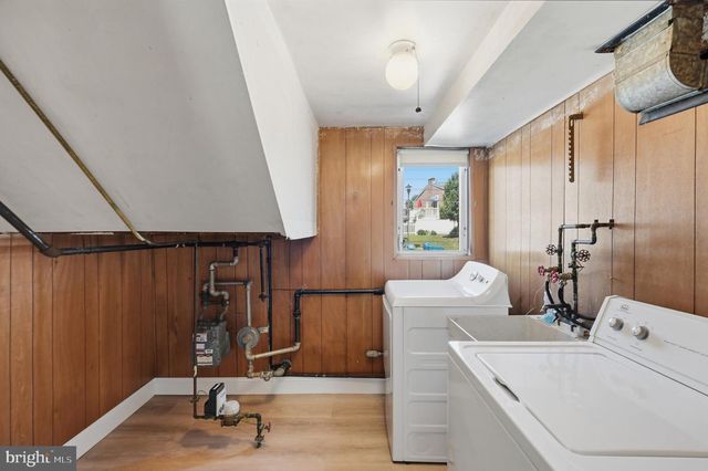 3530 OAKHILL RD, Philadelphia, PA 19154
