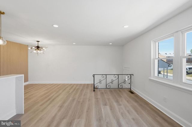 3530 OAKHILL RD, Philadelphia, PA 19154