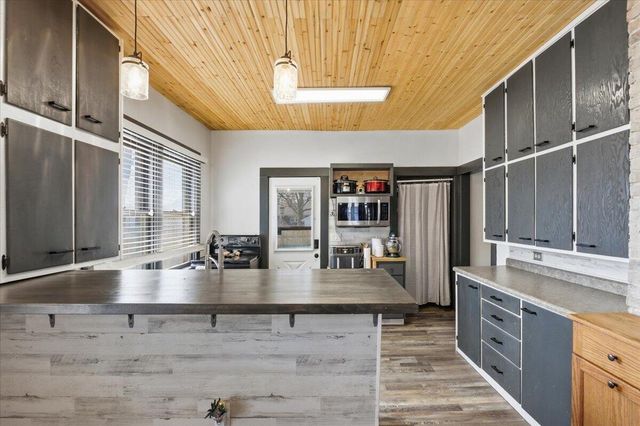 3527 AVENUE C, Council Bluffs, IA 51501