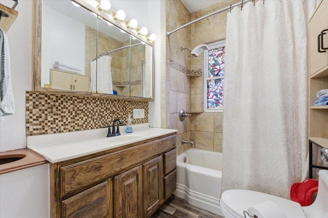 3527 AVENUE C, Council Bluffs, IA 51501