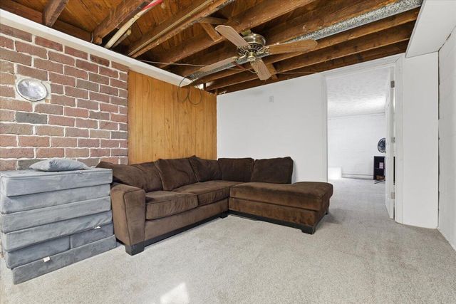 3527 AVENUE C, Council Bluffs, IA 51501