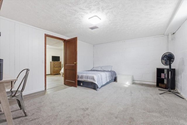 3527 AVENUE C, Council Bluffs, IA 51501