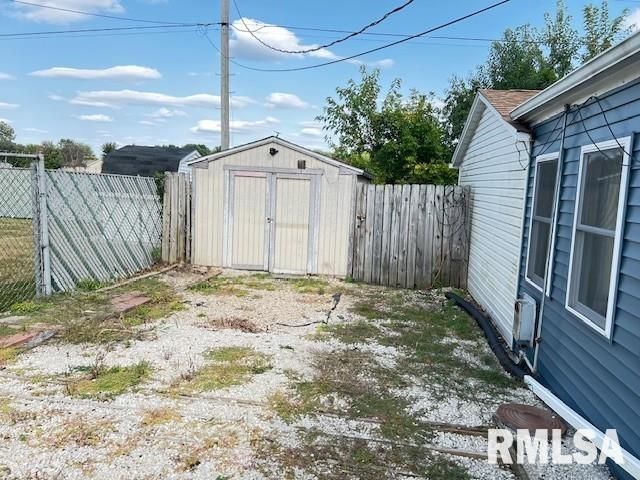 1485 ARCADIA Drive, Galesburg, IL 61401