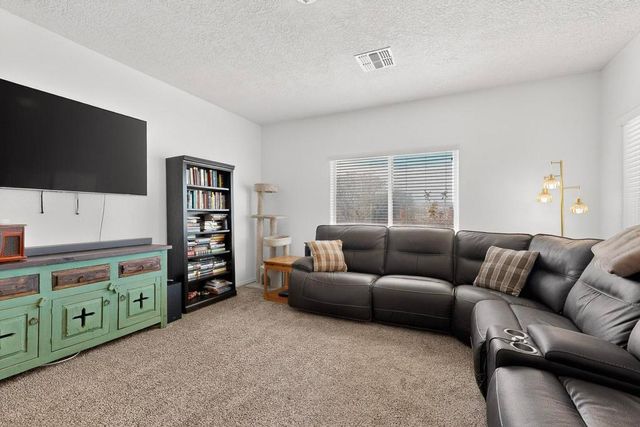 3173 Llano Vista Loop NE, Rio Rancho, NM 87124