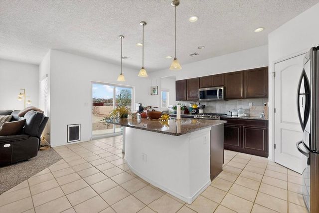 3173 Llano Vista Loop NE, Rio Rancho, NM 87124