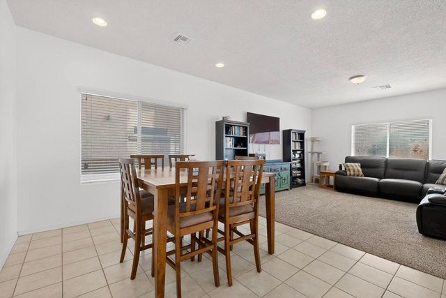 3173 Llano Vista Loop NE, Rio Rancho, NM 87124