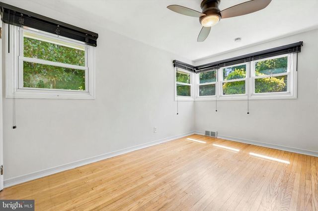 417 MEADOWBROOK LN, Glenside, PA 19038