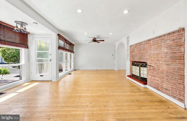 417 MEADOWBROOK LN, Glenside, PA 19038
