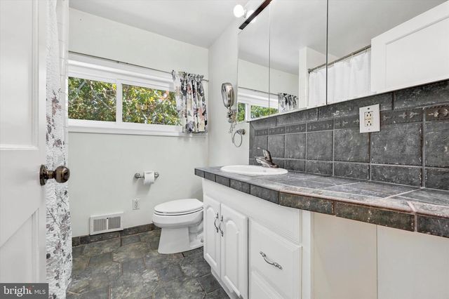 417 MEADOWBROOK LN, Glenside, PA 19038