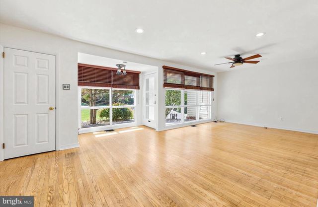 417 MEADOWBROOK LN, Glenside, PA 19038