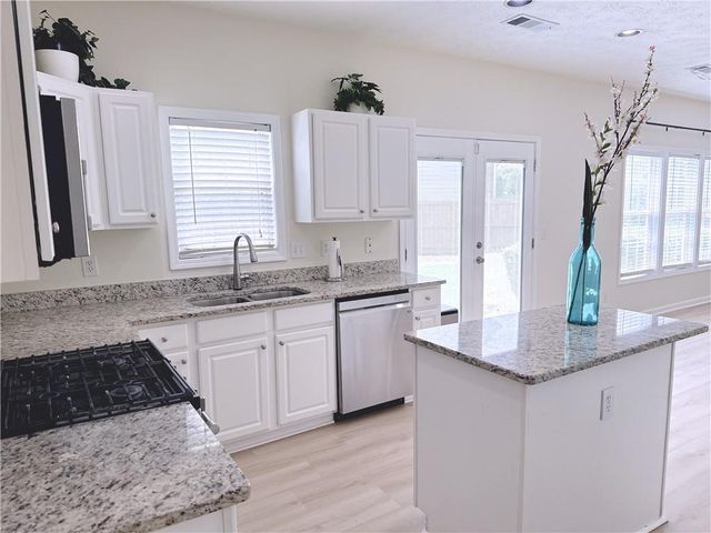 3361 Shallowford Green Dr, Marietta, GA 30062
