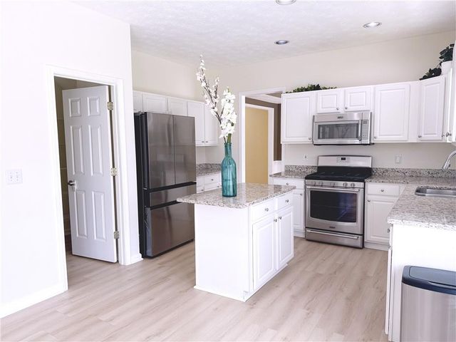 3361 Shallowford Green Dr, Marietta, GA 30062