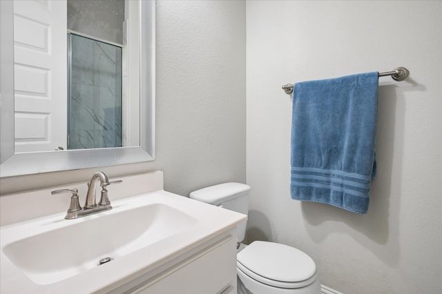 2712 Dickinson Drive, Corinth, TX 76210