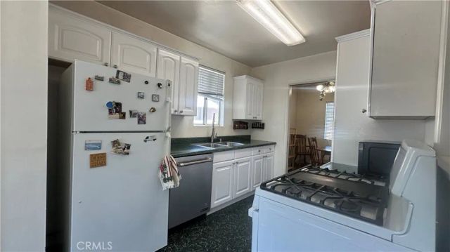 8951 Rhea Avenue, Northridge, CA 91324